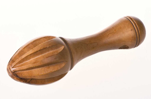 [138] Presse Agrumes 14 cm en bois d'olivier (marquage alziari)